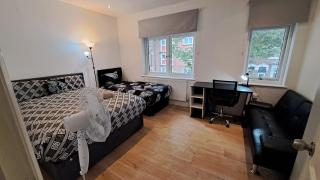 Comfy Fenia Stay - London - 5