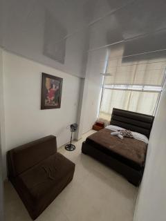 Amplio apartamento en el centro de Pereira con terraza - Pereira - 0