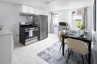 Bright 1BR Escape in Lower East Side NYC - 2