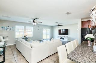 GoldStar Luxury Home - Ruskin - 5
