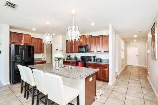 GoldStar Luxury Home - Ruskin - 1