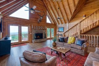 2 Homes in Big Bear by AvantStay Sleeps 26, Theater Room, Game Room, Hot Tub, Smoky Mountain Views - 3