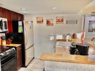 Waikiki Beach Experience! Luxury OceanView Suite! - 7