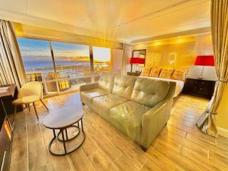 Waikiki Beach Experience! Luxury OceanView Suite! - Honolulu - 9