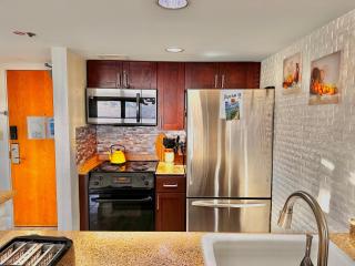 Waikiki Beach Experience! Luxury OceanView Suite! - Honolulu - 4