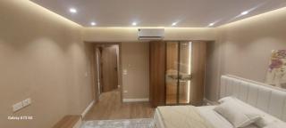 Modern 2BR in Top Area in Sheikh Zayed - 4