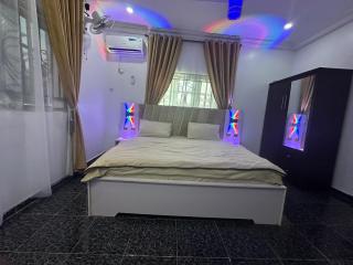 Modern 4-bedroom Apartment in a Quiet Estate - 6