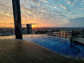 Central Location and Splendid views - 1