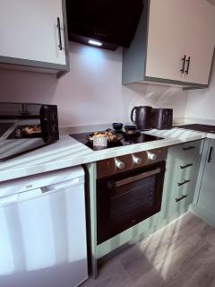 124B Modern Suite 1 bedroom apartment - 3