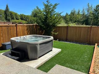 Luxe Living Lake Stevens Home! - 9