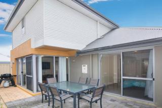 Marina Family Beachscape - Geographe - 1