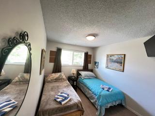 3 Bedroom Apartment - 5 Beds - 1
