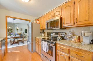 3 Mi to Dtwn Jefferson City Family Home with Deck - Jefferson City - 8
