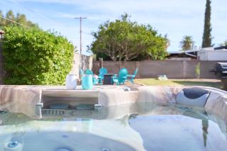 Central Tucson Mid Century, Quiet, Fully Fenced, Hot Tub - 7