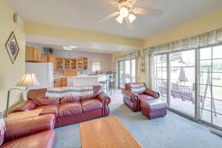 Lakefront Warsaw Home with Private Dock and Golf Cart - 7