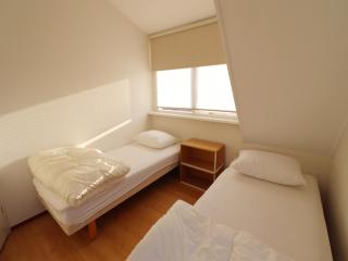 Nice holiday home on the water in Grou - Grou - 6
