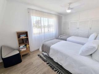 Central Bargara Beach Bungalow by UG - Bargara - 6