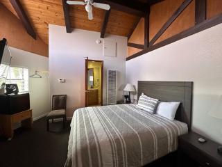 Lee Vining Motel - 8