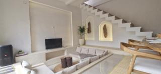 1 Bedroom Private Villa with Kitchen - 9