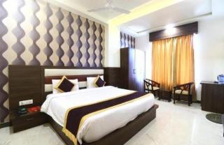 Hotel Panna Paradise-Just 30M away from CAPTAIN SHUBHAM GUPTA METRO STATION and 600M Away From TajMahal - 0