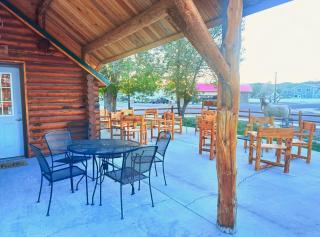 Elk Antler Inn - Thermopolis - 1