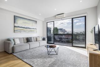 Northcote 3-Bed Townhouse Near Cafés & Shops - 0