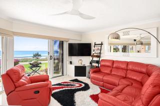 Ocean Whispers - Absolute beach front apartment - 7
