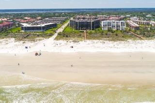 Renovated, ground-floor condo at oceanfront complex with pool - steps to beach - 4