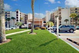 Renovated, ground-floor condo at oceanfront complex with pool - steps to beach - 1