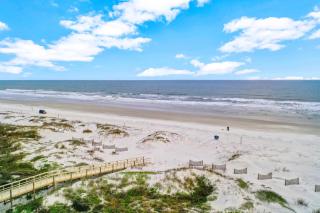 Seventh Floor Oceanfront Condo with Shared Pool, Ocean View, & High-Speed WiFi - 8