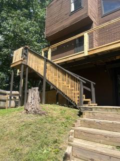 Whiskey Barrel- 3 Bedroom, Fenced Yard, Hot Tub, and Firepit- Pet Friendly - Pigeon Forge - 4