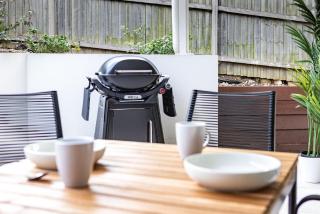 Station & Surf 3BR Wollongong Townhouse - 6