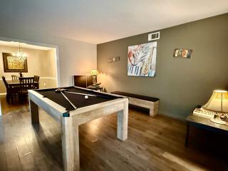 Le Belle - 4 Bdrm with Pool Table - Pet Friendly - New Orleans - 0