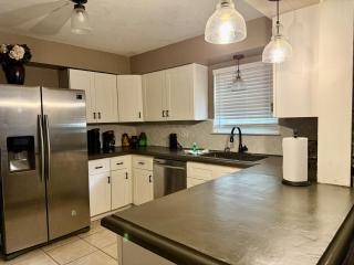 Le Belle - 4 Bdrm with Pool Table - Pet Friendly - New Orleans - 6