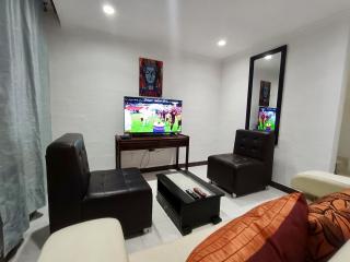 Lindo Hogar, ExpoFuturo, Estadio, Clinica central del Eje, Universidad Libre - - 3