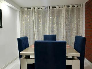 Casa Familiar 4 Habitaciones con Agua Caliente, WiFi y Patio - Acepta Mascotas - 2