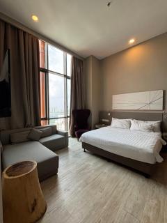 QQ Empire Damansara hotel room - Petaling Jaya - 1