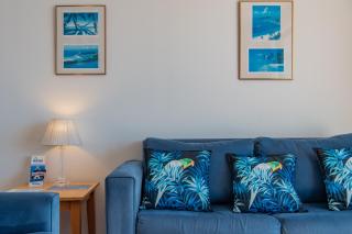 OCEAN VIEWS 10 - 7