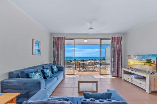 OCEAN VIEWS 10 - 9
