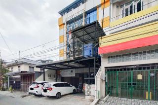 RedDoorz at Rejoss Lux Medan - Medan - 7