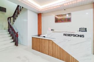 RedDoorz at Rejoss Lux Medan - Medan - 8