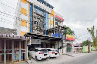 RedDoorz at Rejoss Lux Medan - Medan - 6