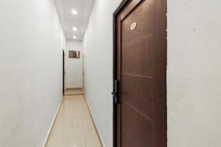 RedDoorz at Rejoss Lux Medan - Medan - 2