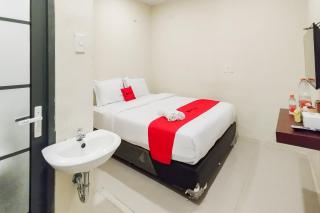 RedDoorz at Rejoss Lux Medan - Medan - 0