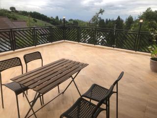 Dwell Guesthouse Dago - Ciburial - 2