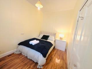 3-Bedroom Blue Mountains Hideaway in Central Katoomba - Katoomba - 3