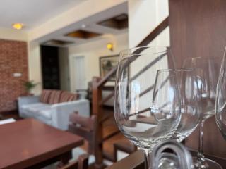 Modern Comforts at Jhamsikhel - Pātan - 3