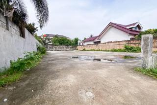 RedDoorz Hostel at FInest Medan - 7
