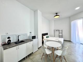 Deshoras Apartments - 9