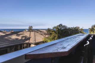 Ocean Views 2-Bed Apartment Minutes from Beach - 9